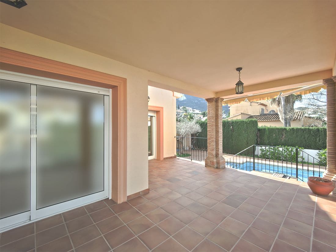 4 slaapkamer Villa te koop in Denia met zwembad garage - € 795.000 (Ref: 9257846)