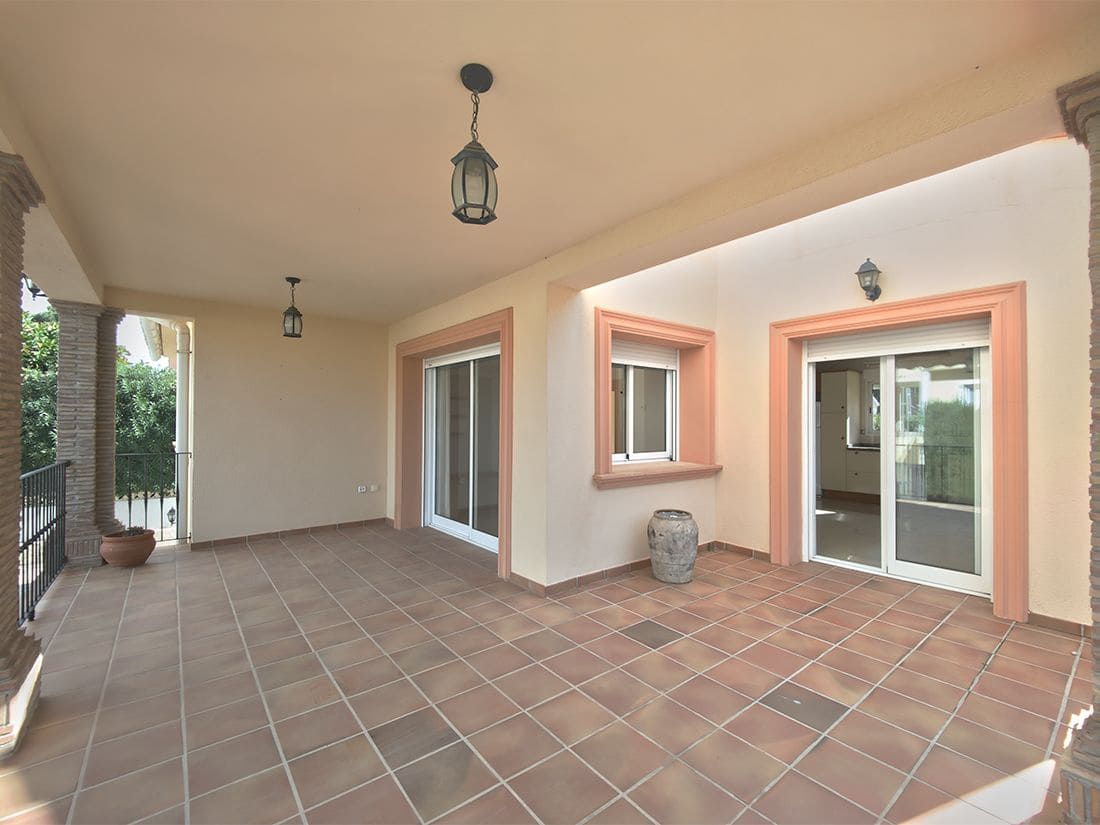 4 slaapkamer Villa te koop in Denia met zwembad garage - € 795.000 (Ref: 9257846)