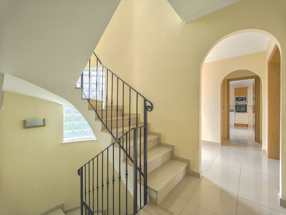 4 slaapkamer Villa te koop in Denia met zwembad garage - € 795.000 (Ref: 9257846)