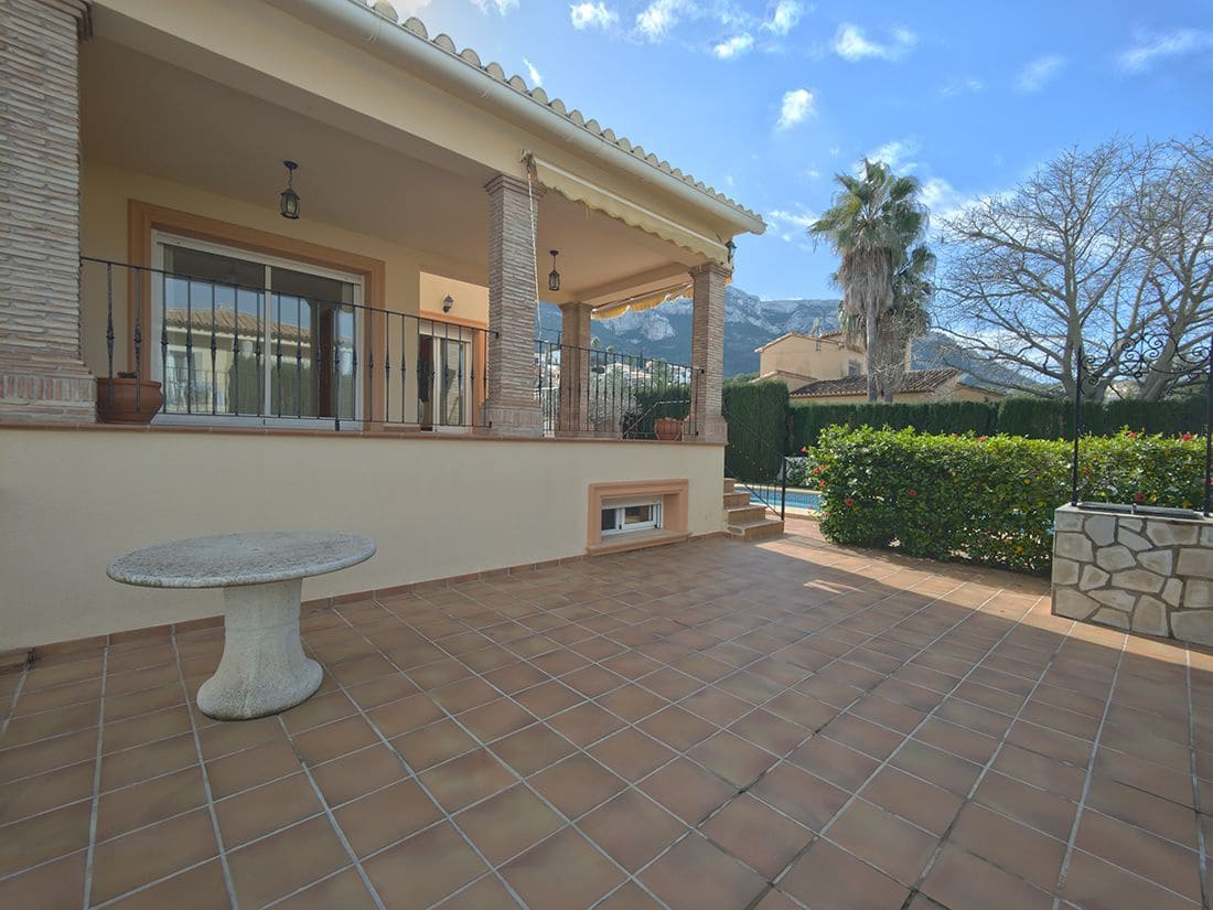 4 slaapkamer Villa te koop in Denia met zwembad garage - € 795.000 (Ref: 9257846)