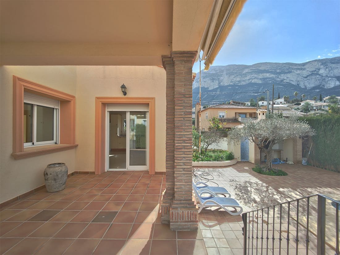 4 slaapkamer Villa te koop in Denia met zwembad garage - € 795.000 (Ref: 9257846)