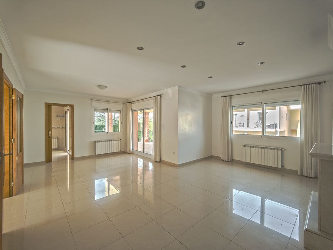 4 slaapkamer Villa te koop in Denia met zwembad garage - € 795.000 (Ref: 9257846)