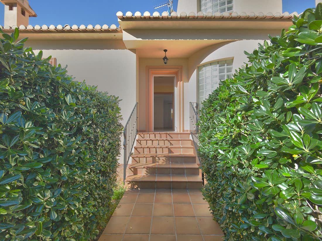 4 slaapkamer Villa te koop in Denia met zwembad garage - € 795.000 (Ref: 9257846)