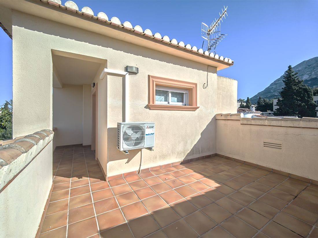 4 slaapkamer Villa te koop in Denia met zwembad garage - € 795.000 (Ref: 9257846)