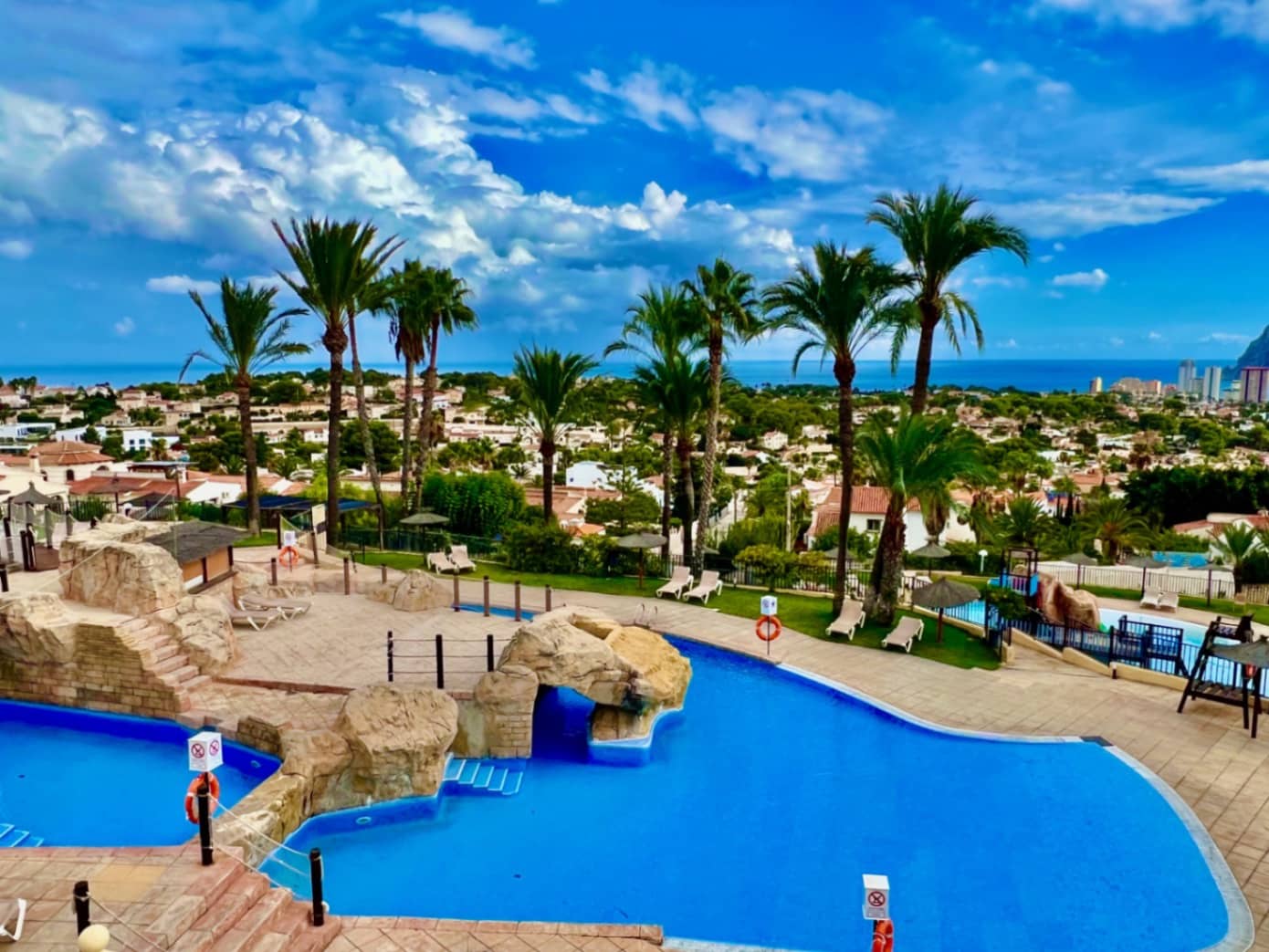 2 Zimmer Reihenhaus zu verkaufen in Calpe / Calp mit Pool Garage - 275.000 € (Ref: 9279794)