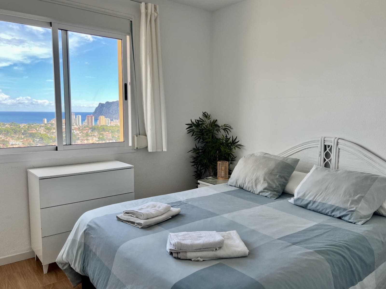 2 Zimmer Reihenhaus zu verkaufen in Calpe / Calp mit Pool Garage - 275.000 € (Ref: 9279794)