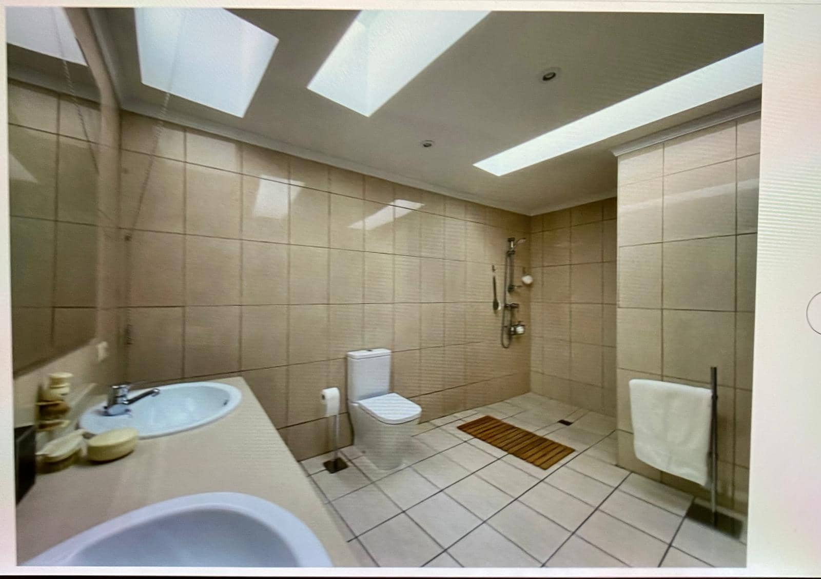 3 sovrum Hus att hyra i Oliva - 1 000 € (Ref: 9343867)