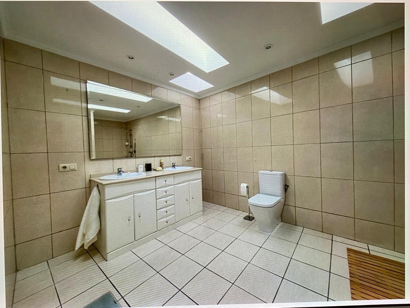 3 sovrum Hus att hyra i Oliva - 1 000 € (Ref: 9343867)