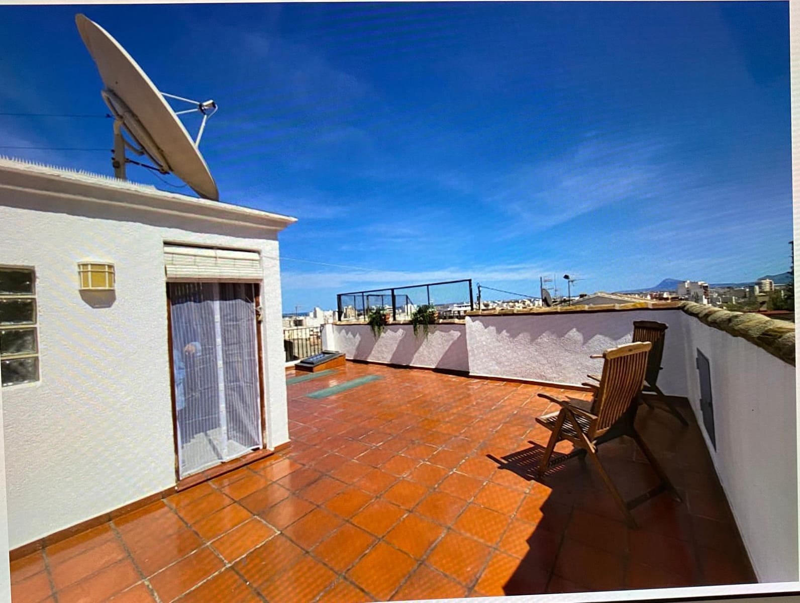 3 sovrum Hus att hyra i Oliva - 1 000 € (Ref: 9343867)