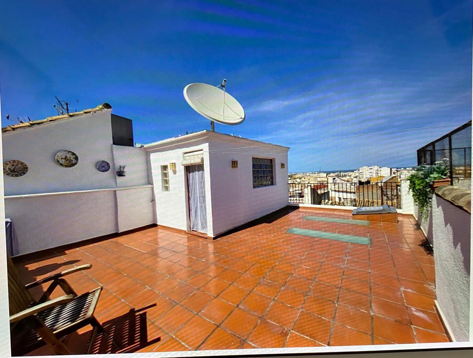 3 sovrum Hus att hyra i Oliva - 1 000 € (Ref: 9343867)