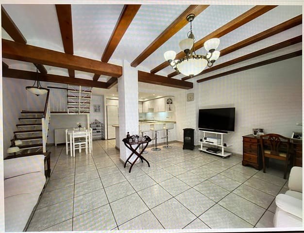 3 bedroom Townhouse for rent in Oliva Pueblo, Oliva - € 1,000 (Ref: 9343867)