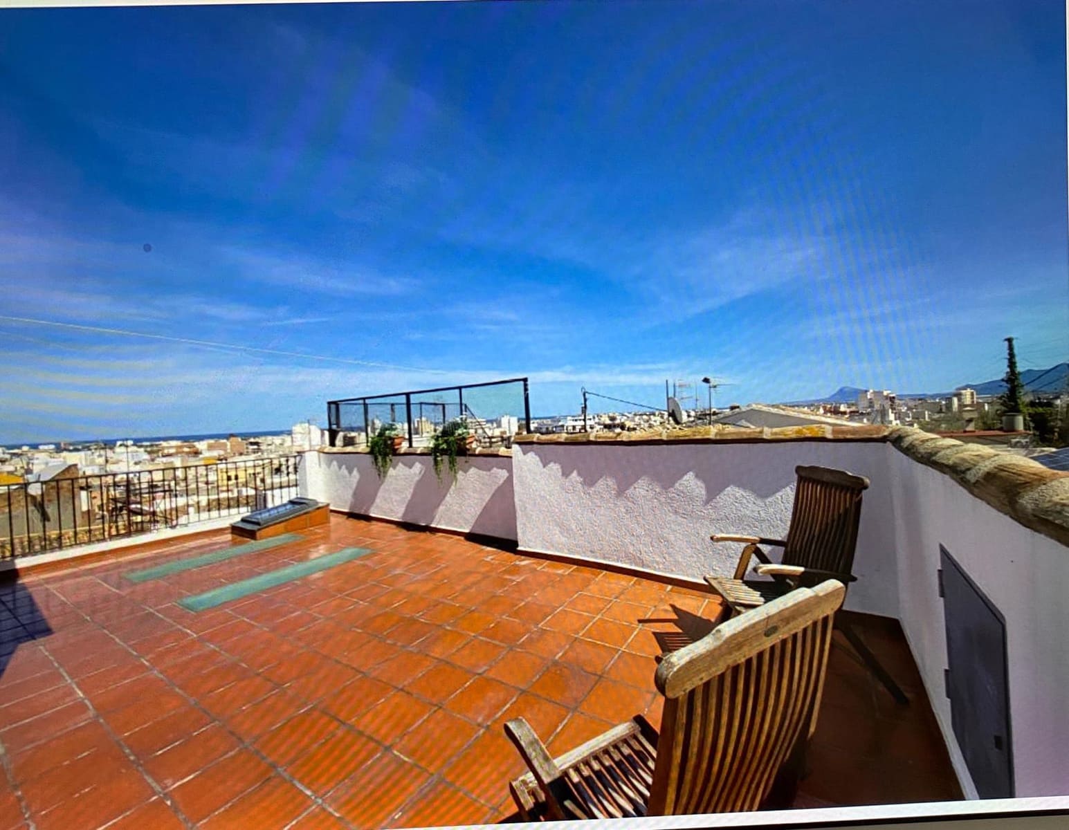 3 sovrum Hus att hyra i Oliva - 1 000 € (Ref: 9343867)