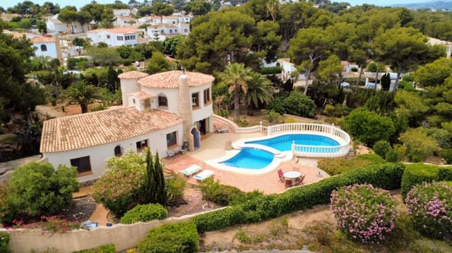 3 slaapkamer Villa te koop in Centro ciudad, Javea / Xàbia met zwembad garage - € 1.290.000 (Ref: 9360290)