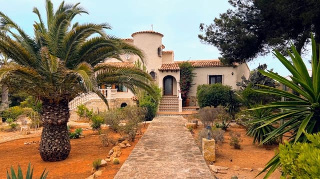 3 slaapkamer Villa te koop in Centro ciudad, Javea / Xàbia met zwembad garage - € 1.290.000 (Ref: 9360290)