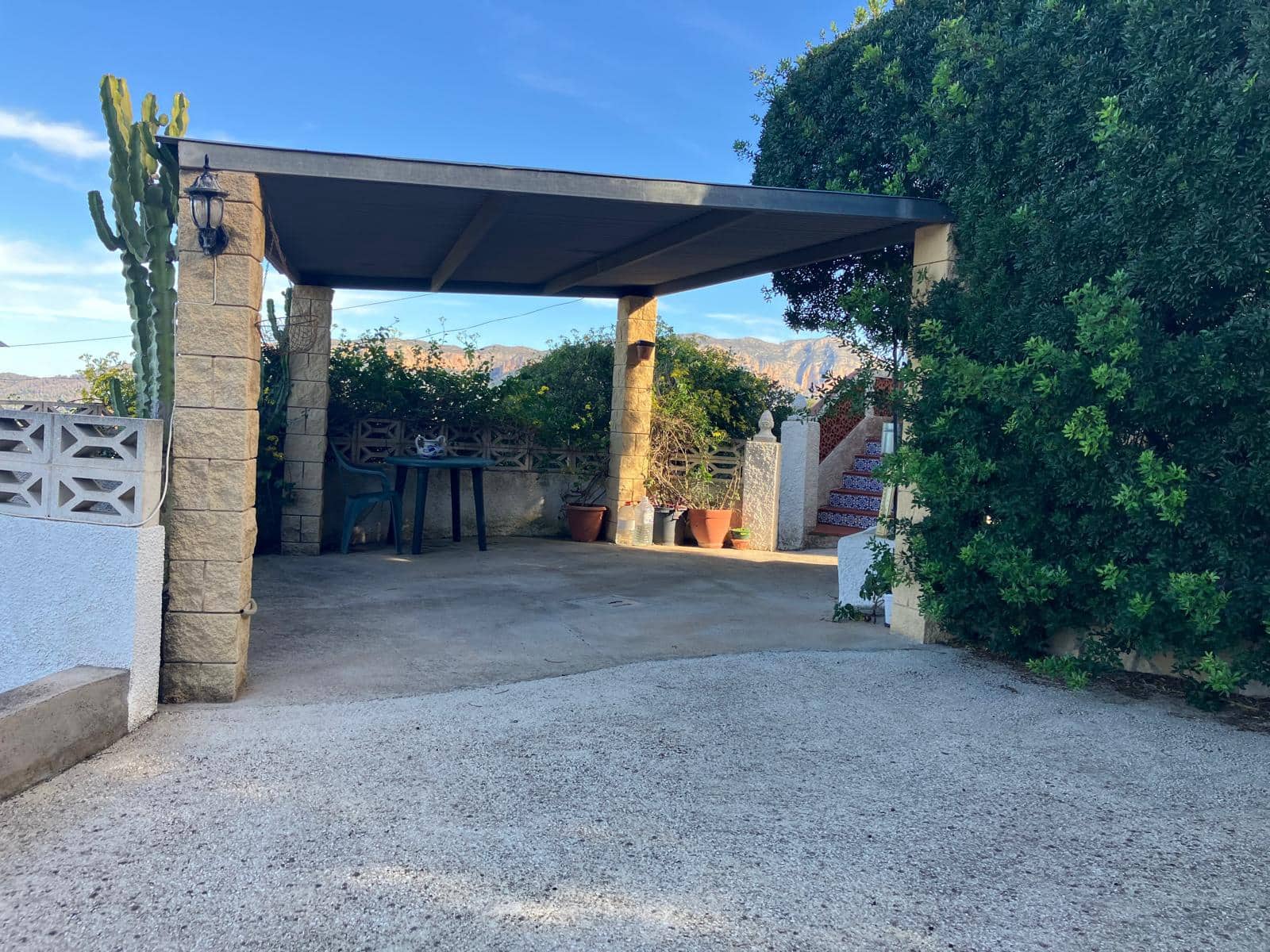 3 bedroom Villa for sale in Pedreguer with garage - € 210,000 (Ref: 9466222)