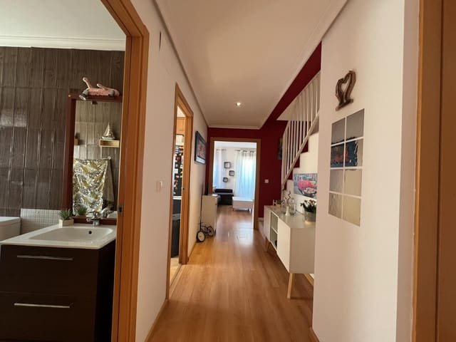 4 bedroom Penthouse for sale in Pedreguer with pool - € 280,000 (Ref: 9559745)