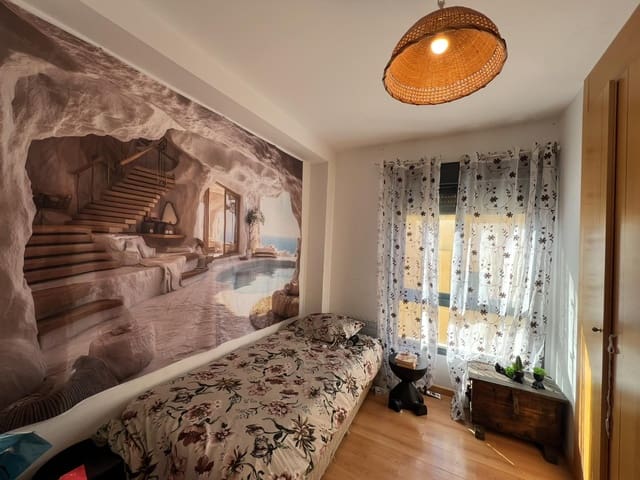 4 bedroom Penthouse for sale in Pedreguer with pool - € 280,000 (Ref: 9559745)