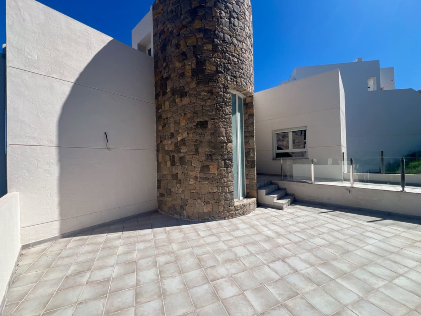 3 bedroom Villa for sale in Pedreguer with pool garage - € 850,000 (Ref: 9716683)