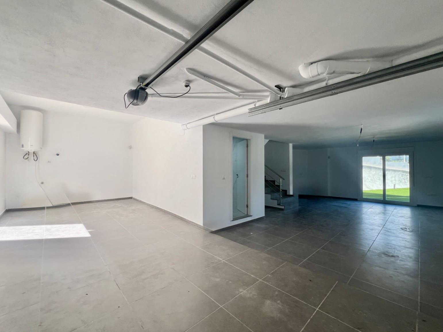 3 bedroom Villa for sale in Pedreguer with pool garage - € 850,000 (Ref: 9716683)