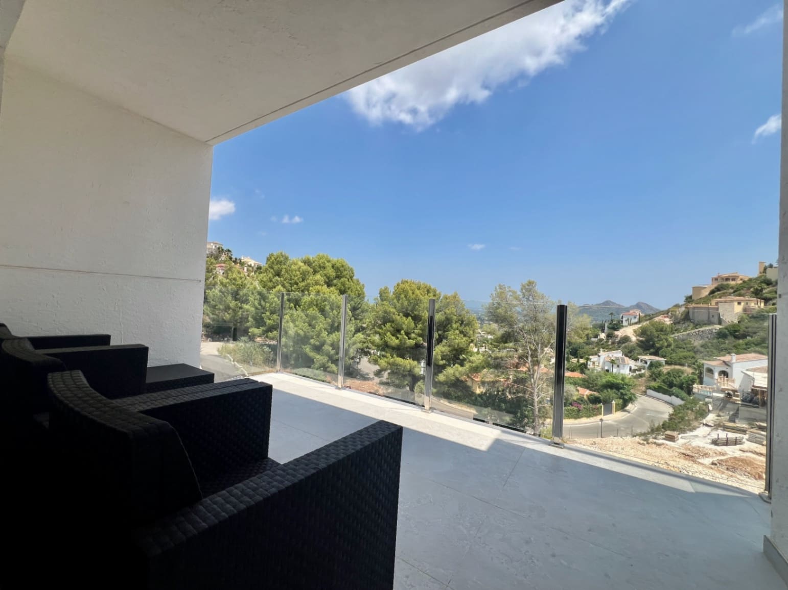 3 bedroom Villa for sale in Pedreguer with pool garage - € 799,000 (Ref: 9716683)