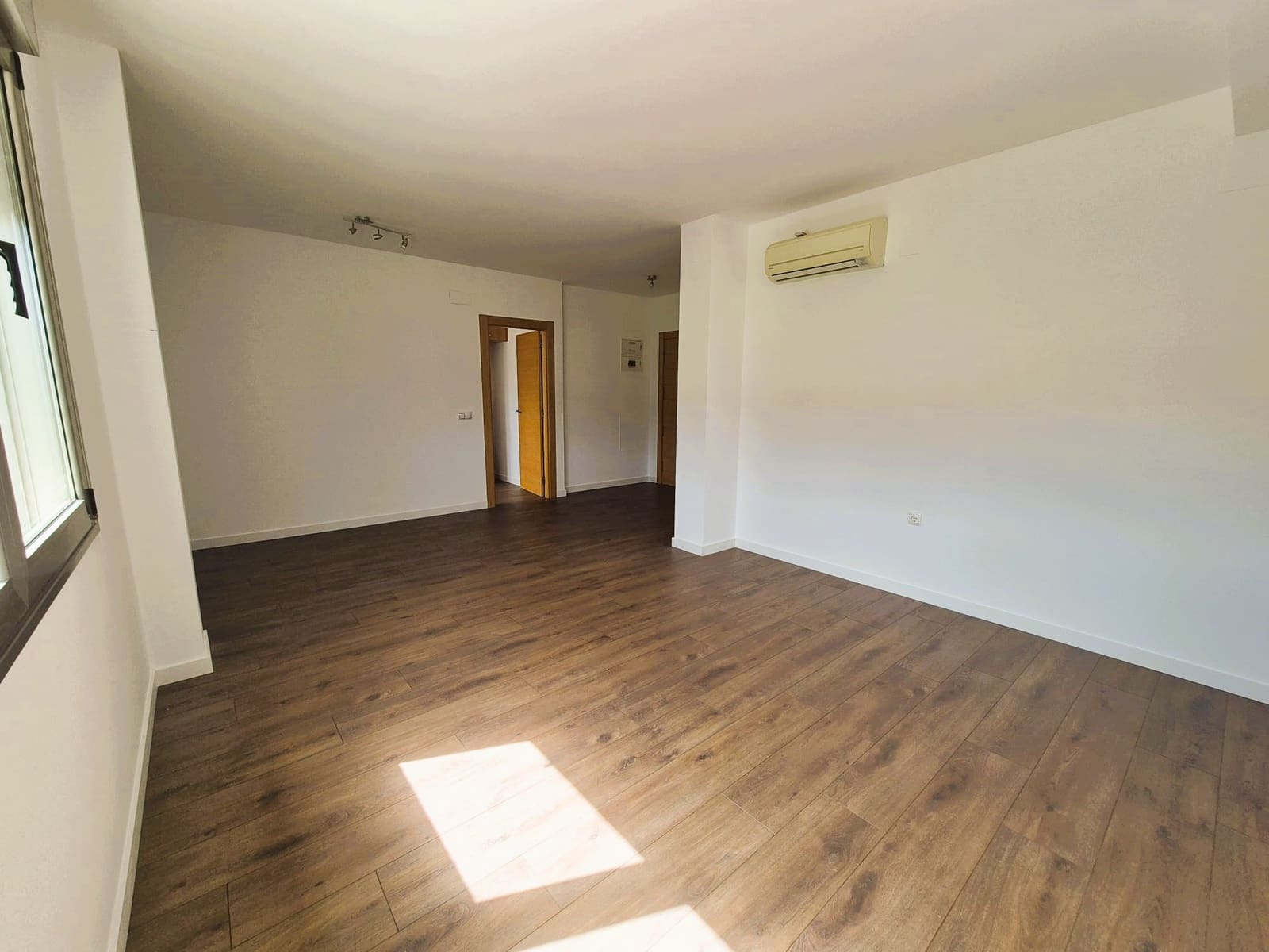 2 bedroom Flat for sale in Pedreguer with garage - € 160,000 (Ref: 9795531)