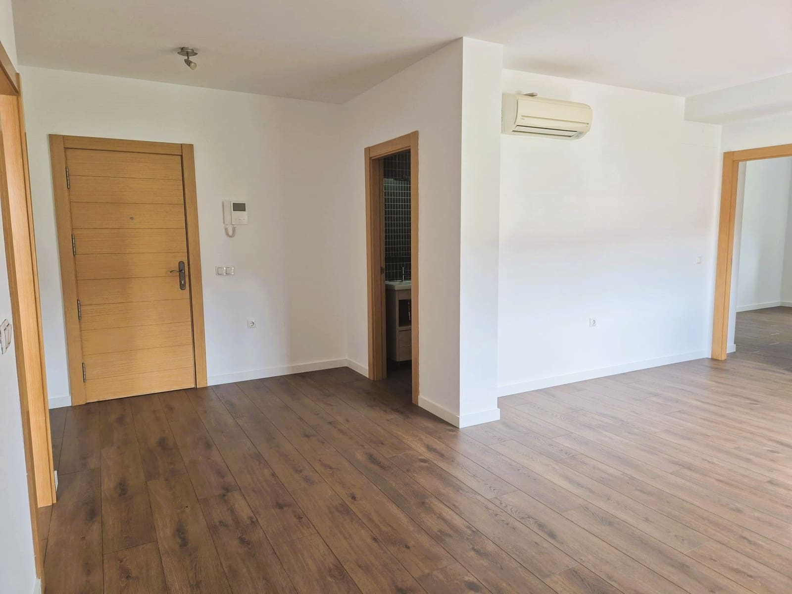2 bedroom Flat for sale in Pedreguer with garage - € 160,000 (Ref: 9795531)