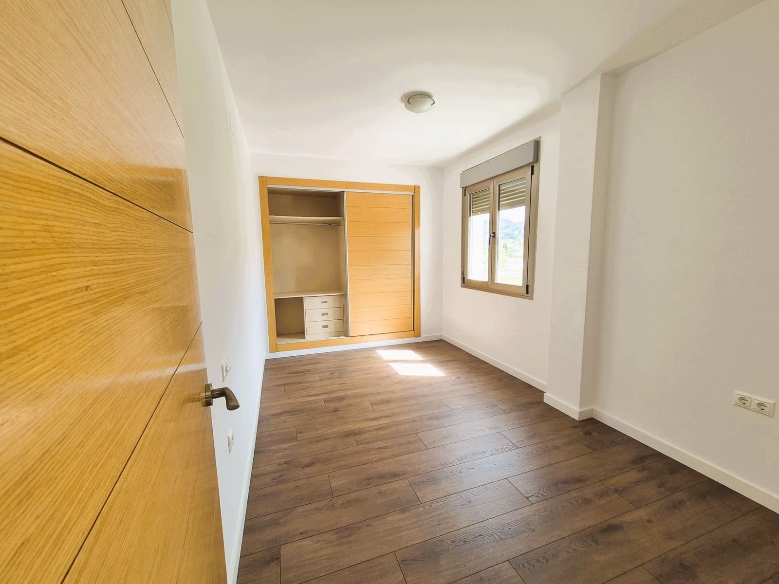 2 bedroom Flat for sale in Pedreguer with garage - € 160,000 (Ref: 9795531)