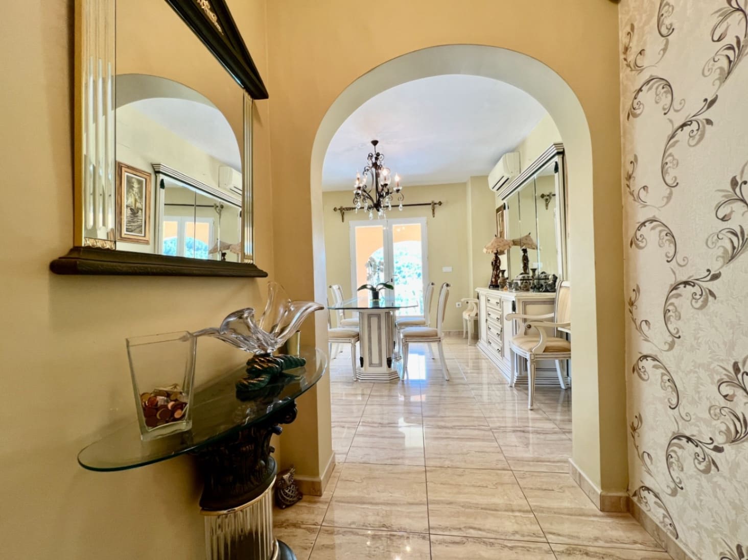 4 soveværelse Villa til salg i Pedreguer med swimmingpool garage - € 599.000 (Ref: 9841874)