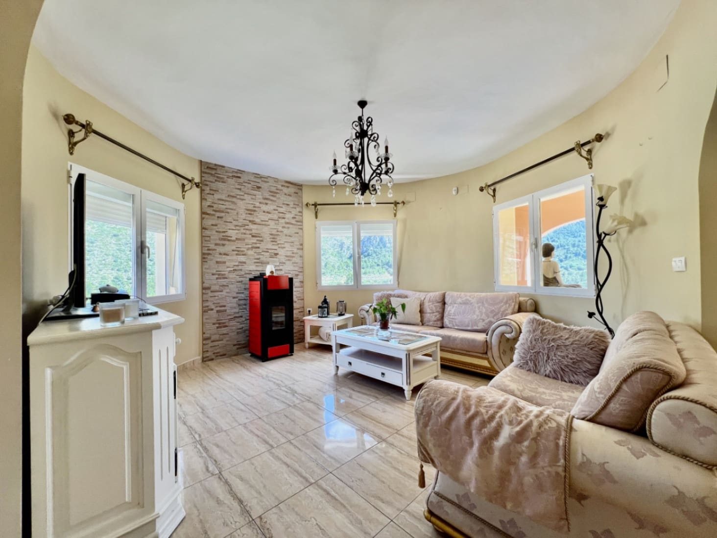 4 soveværelse Villa til salg i Pedreguer med swimmingpool garage - € 599.000 (Ref: 9841874)