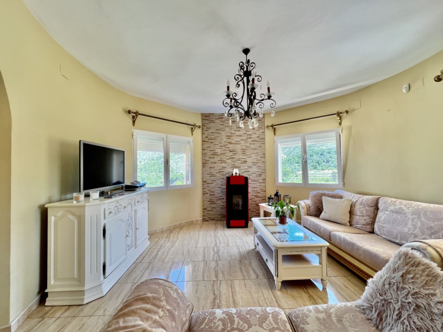 4 soveværelse Villa til salg i Pedreguer med swimmingpool garage - € 599.000 (Ref: 9841874)