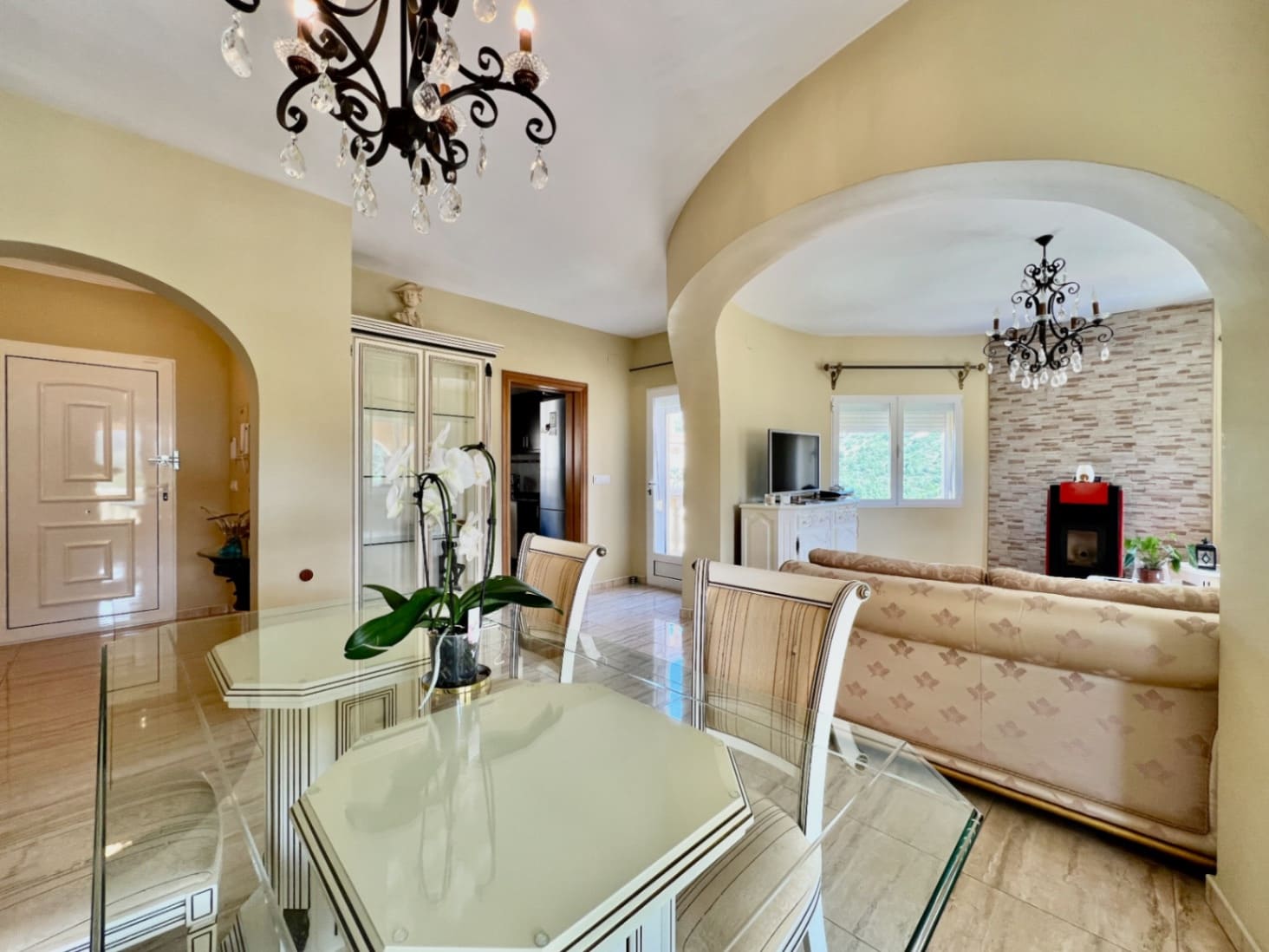 4 soveværelse Villa til salg i Pedreguer med swimmingpool garage - € 599.000 (Ref: 9841874)