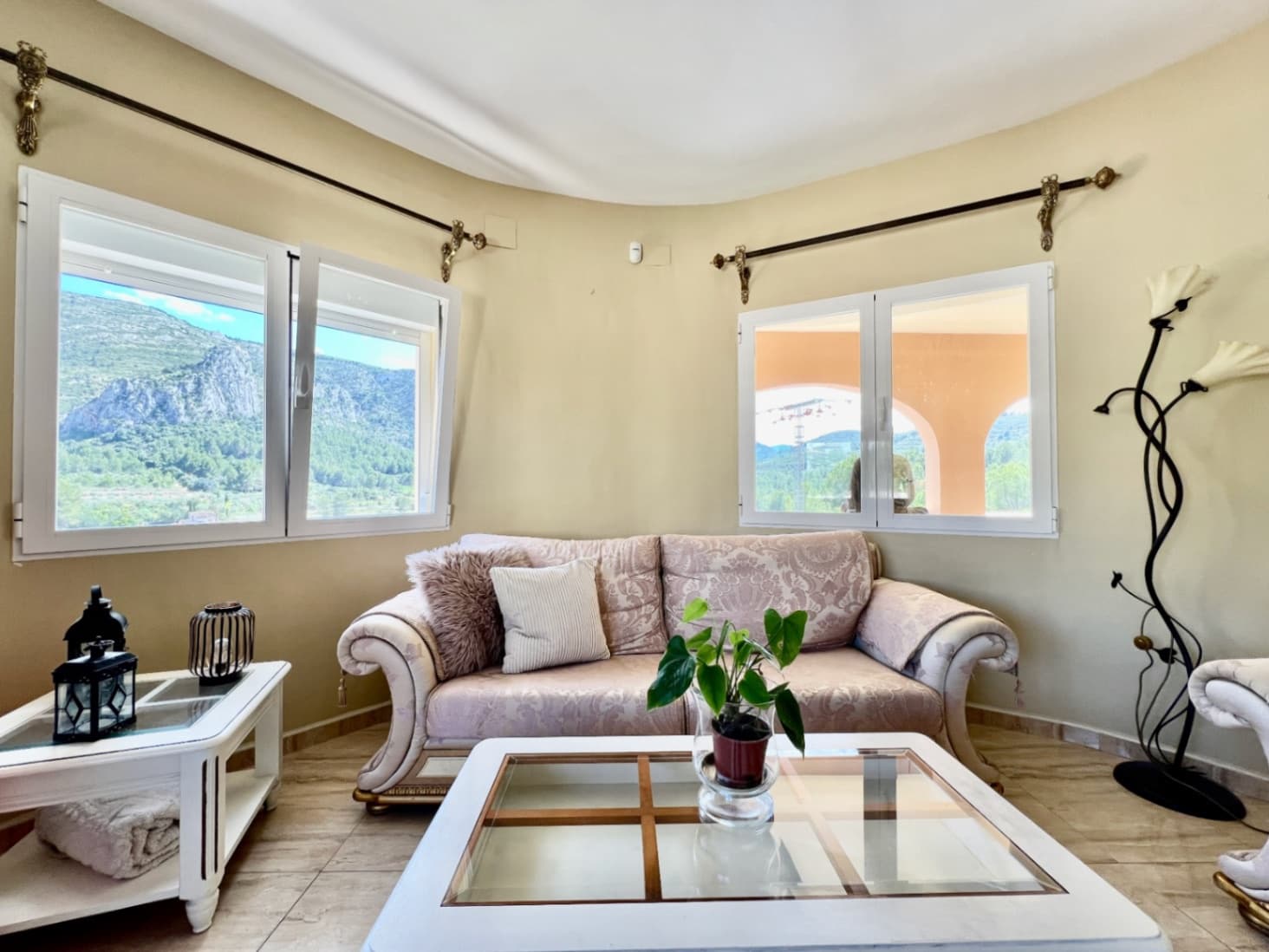 4 soveværelse Villa til salg i Pedreguer med swimmingpool garage - € 599.000 (Ref: 9841874)