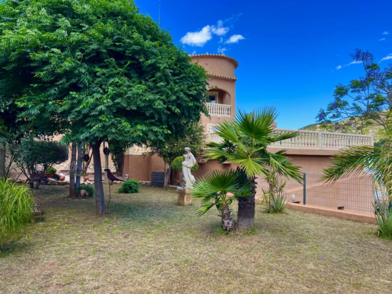 4 soveværelse Villa til salg i Pedreguer med swimmingpool garage - € 599.000 (Ref: 9841874)