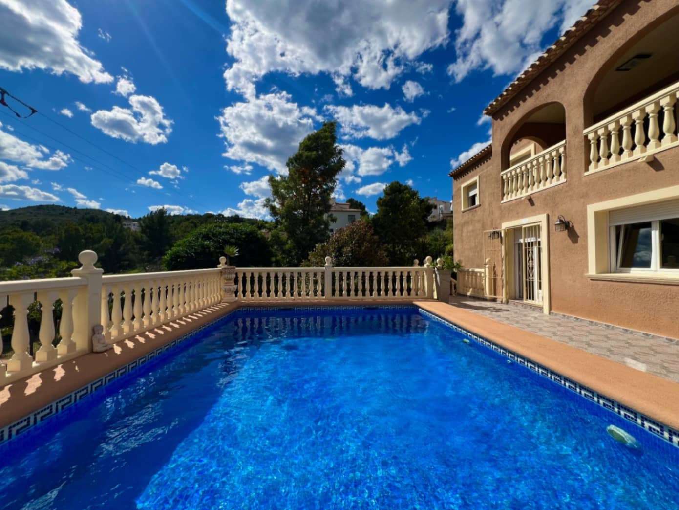 4 soveværelse Villa til salg i Pedreguer med swimmingpool garage - € 599.000 (Ref: 9841874)