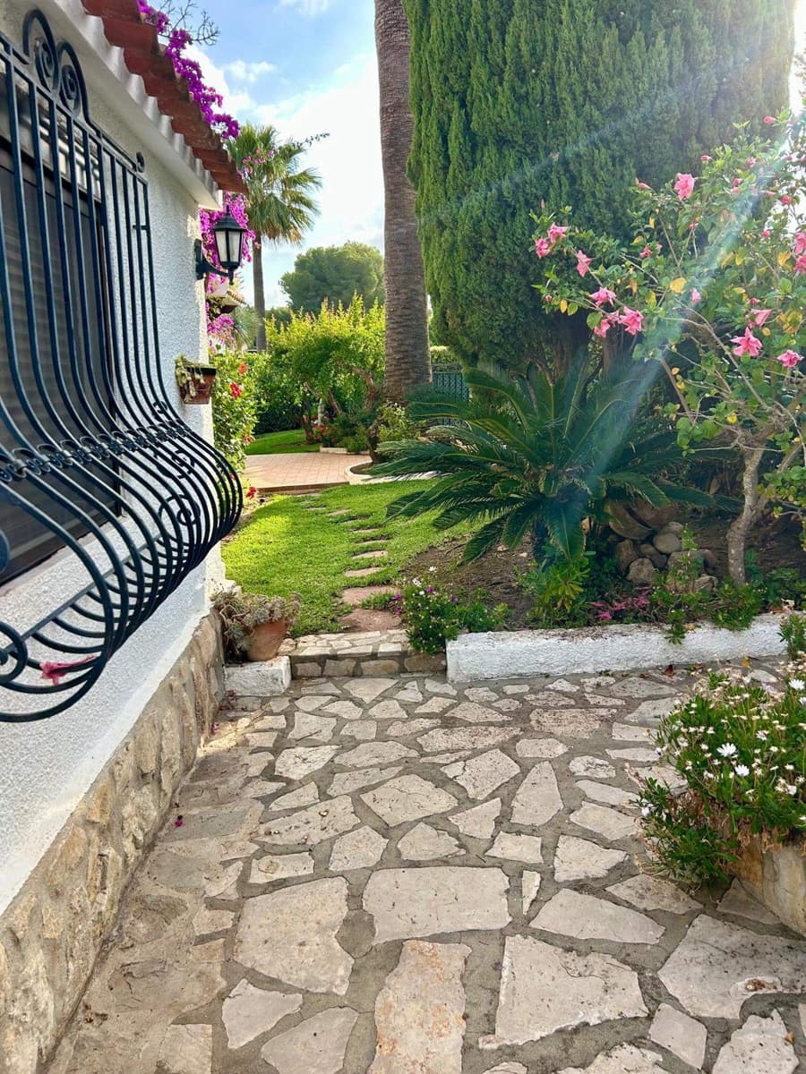 4 sovrum Villa till salu i Denia med pool garage - 695 000 € (Ref: 9891240)