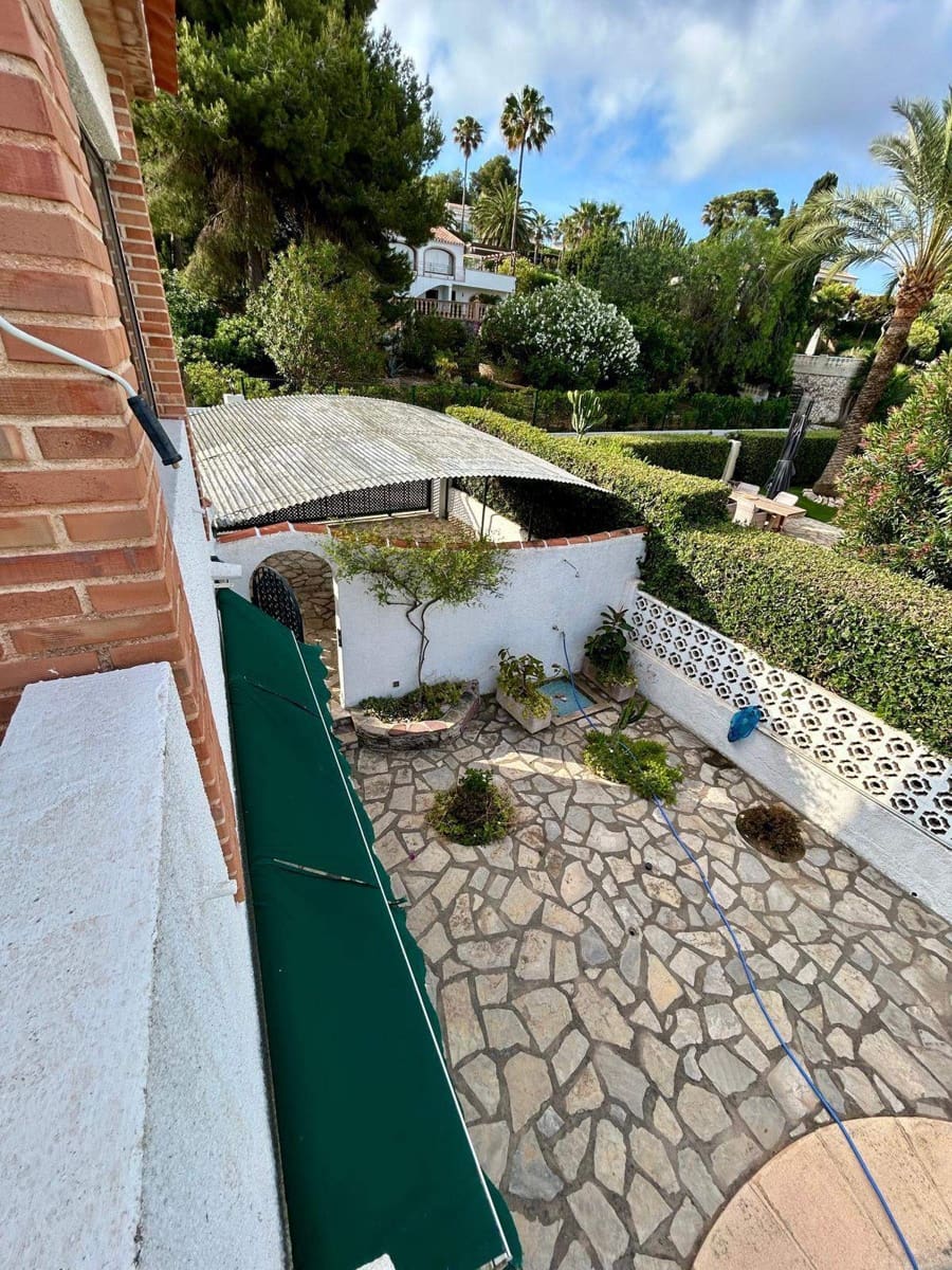 4 sovrum Villa till salu i Denia med pool garage - 695 000 € (Ref: 9891240)
