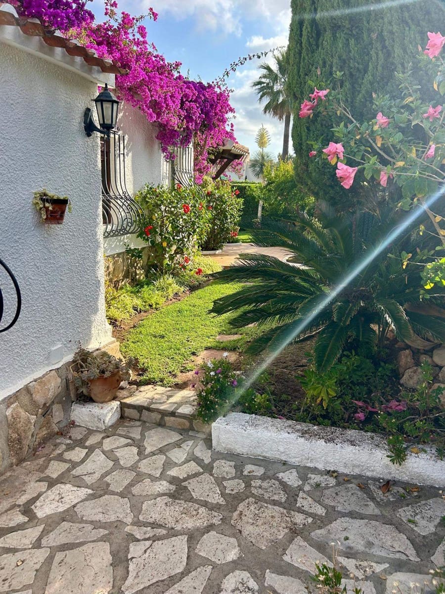 4 sovrum Villa till salu i Denia med pool garage - 695 000 € (Ref: 9891240)