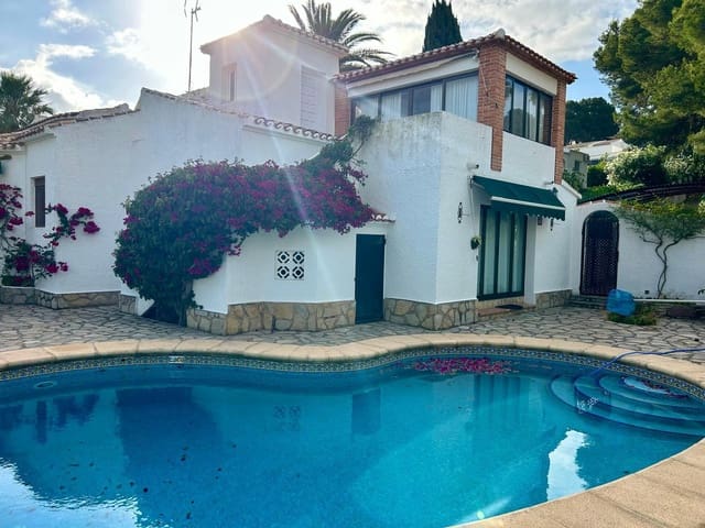 4 sovrum Villa till salu i Dénia med pool garage - 695 000 € (Ref: 9891240)