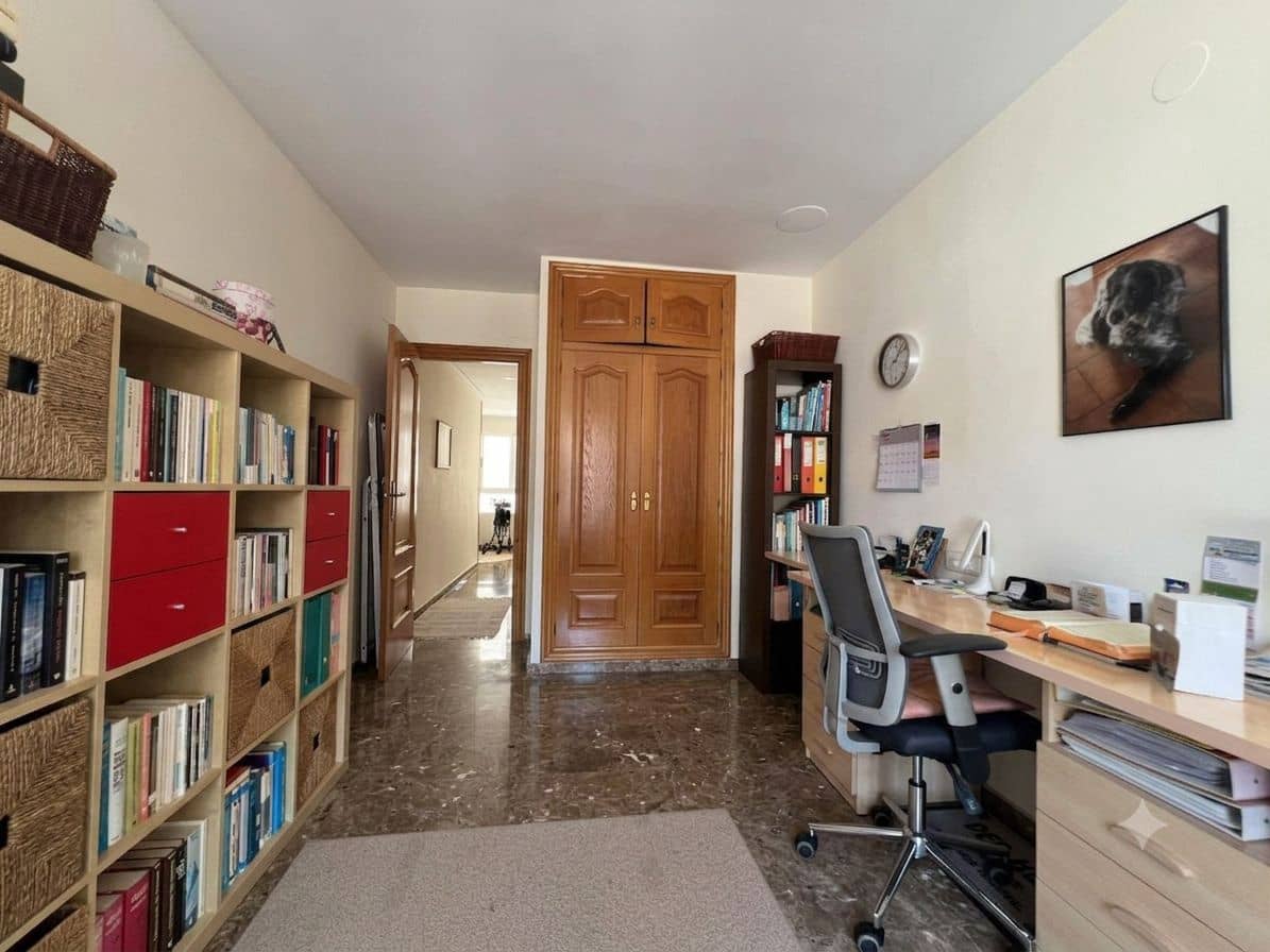 3 bedroom Flat for sale in Pedreguer with garage - € 215,000 (Ref: 9911988)