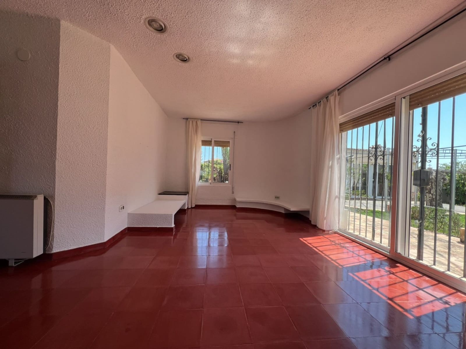 7 bedroom Villa for sale in Pedreguer with pool garage - € 550,000 (Ref: 9911989)