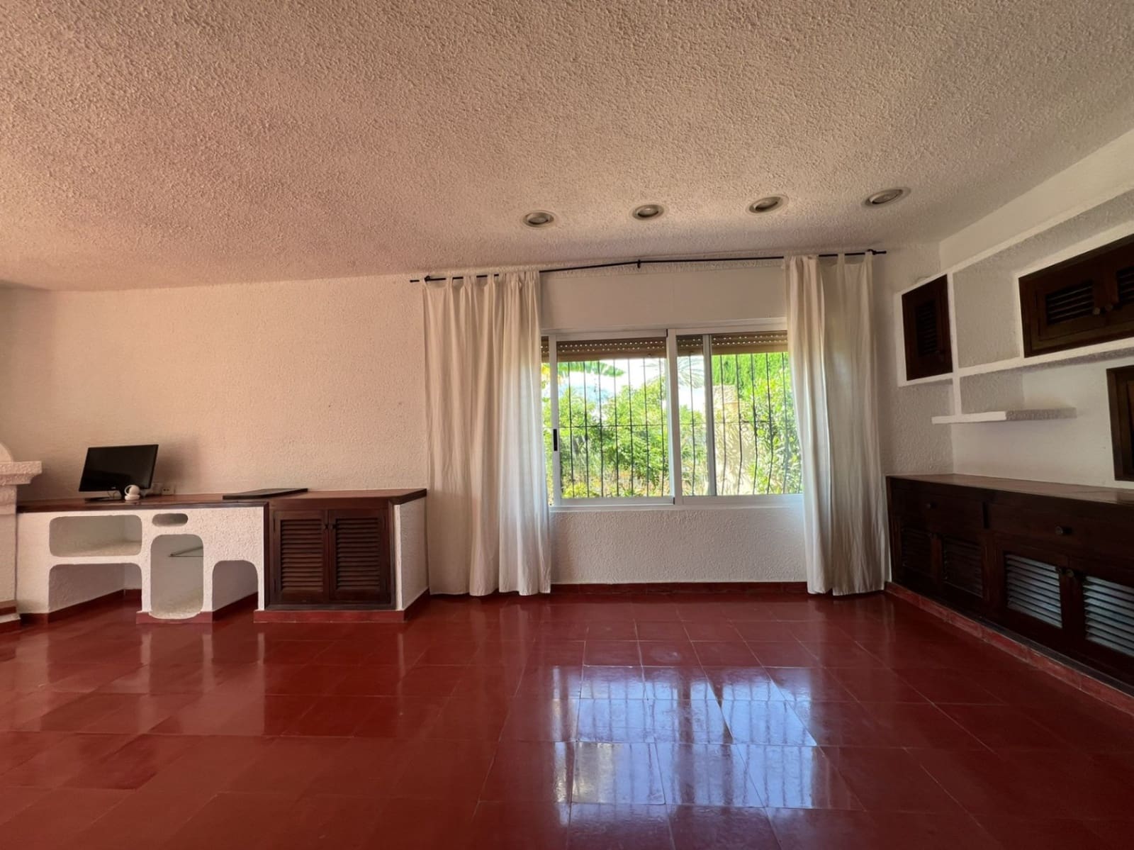 7 bedroom Villa for sale in Pedreguer with pool garage - € 550,000 (Ref: 9911989)