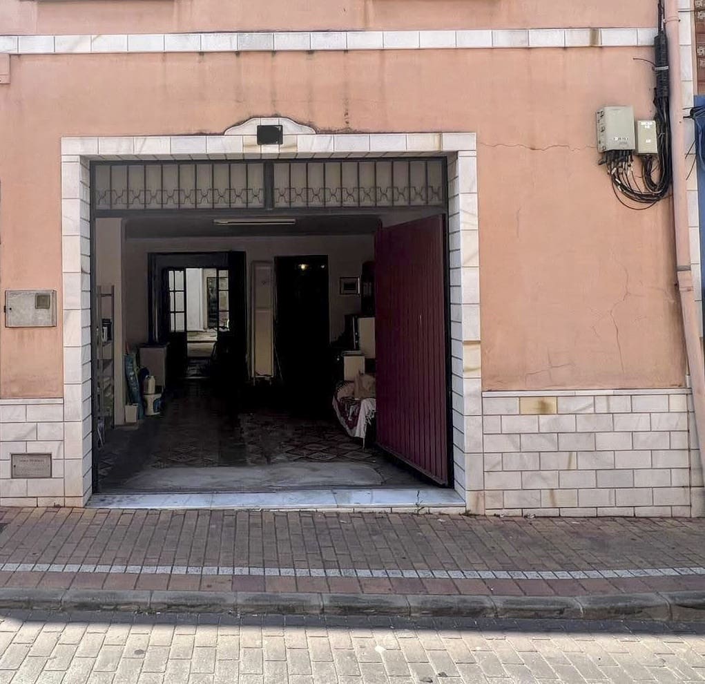 Townhouse for sale in Ondara with garage - € 160,000 (Ref: 9946754)
