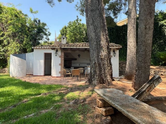 Villa til salg i Pego med swimmingpool - € 950.000 (Ref: 9991504)