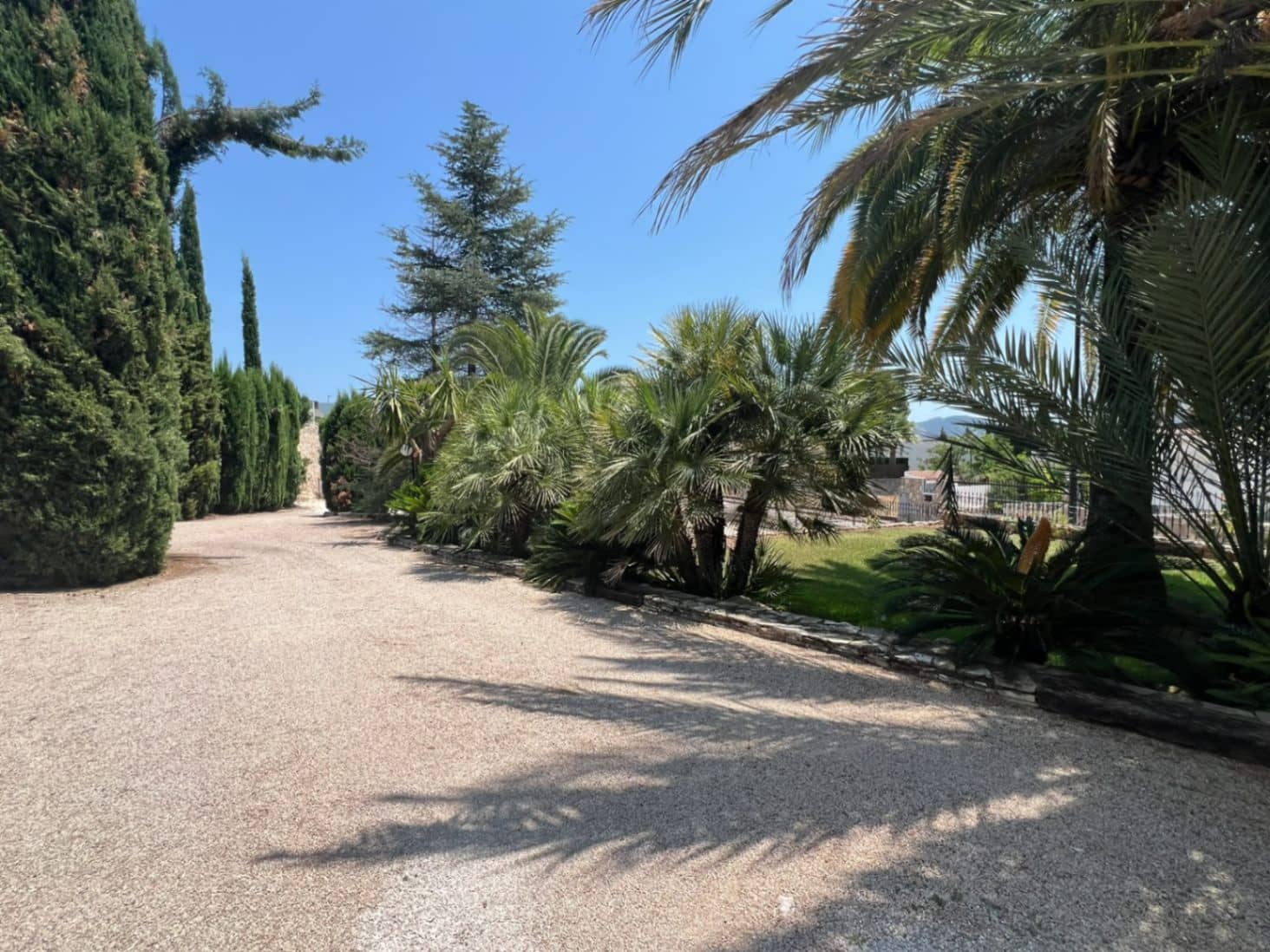 Villa til salg i Pego med swimmingpool - € 950.000 (Ref: 9991504)