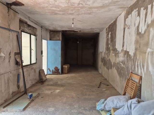 Hus til salgs i Pedreguer - € 150 000 (Ref: 9991850)