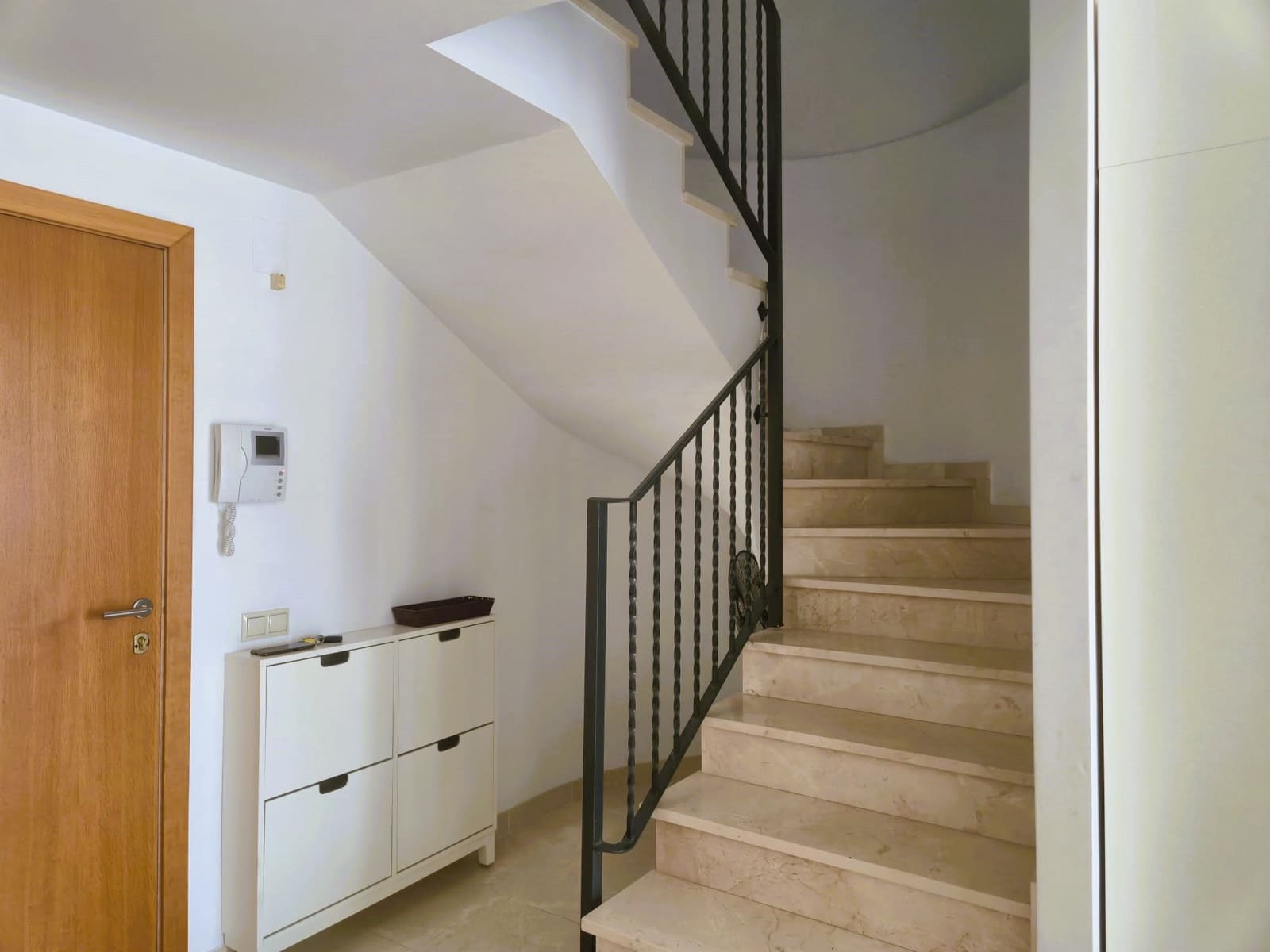 2 slaapkamer Appartement te huur in Pedreguer met garage - € 850 (Ref: 9993602)