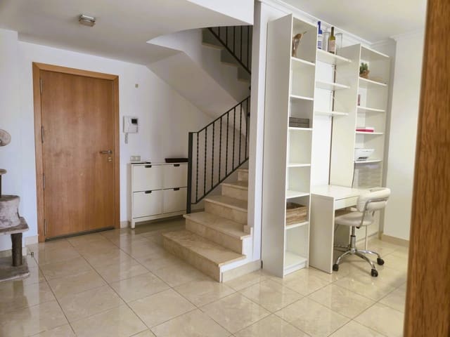 2 slaapkamer Appartement te huur in Pedreguer met garage - € 850 (Ref: 9993602)