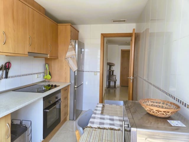 2 slaapkamer Appartement te huur in Pedreguer met garage - € 850 (Ref: 9993602)