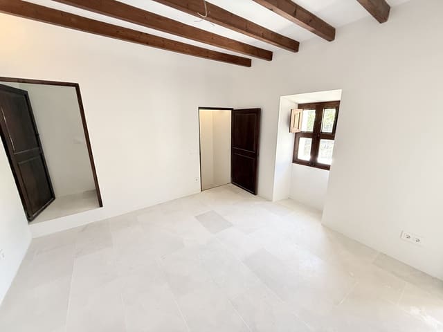 2 bedroom Finca/Country House for sale in Andratx - € 389,000 (Ref: 9325202)