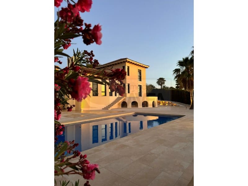 3 soveværelse Villa til salg i Javea / Xabia med swimmingpool - € 1.700.000 (Ref: 10023046)